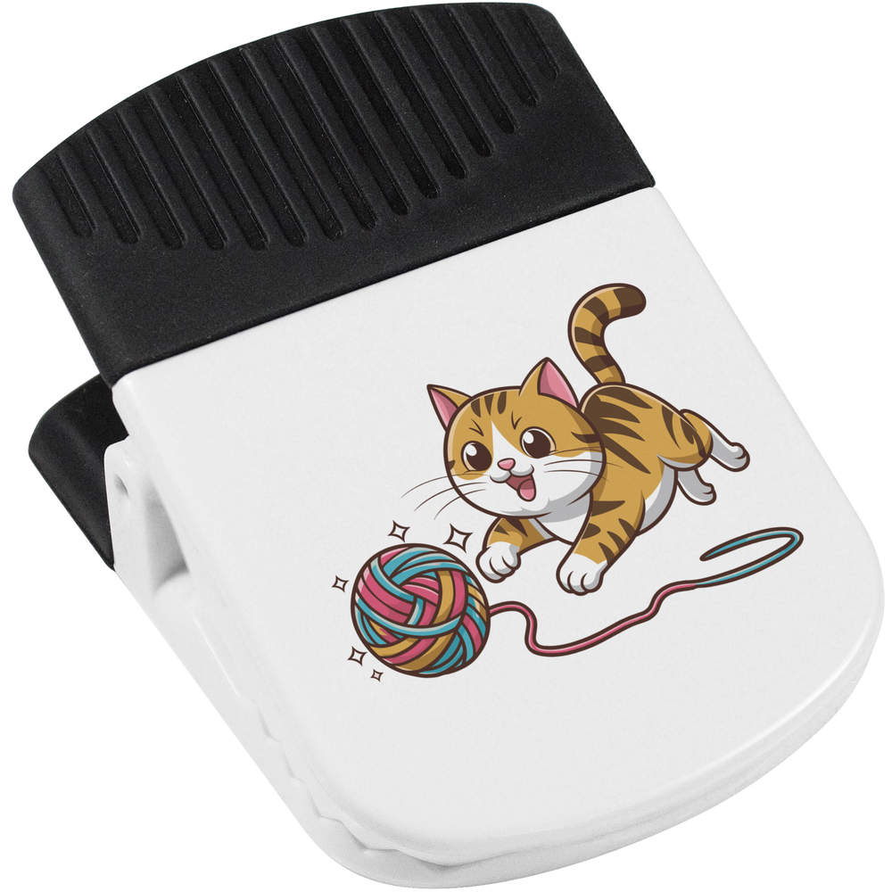 'Playful Cat' Magnetic Clip (CP00043955)