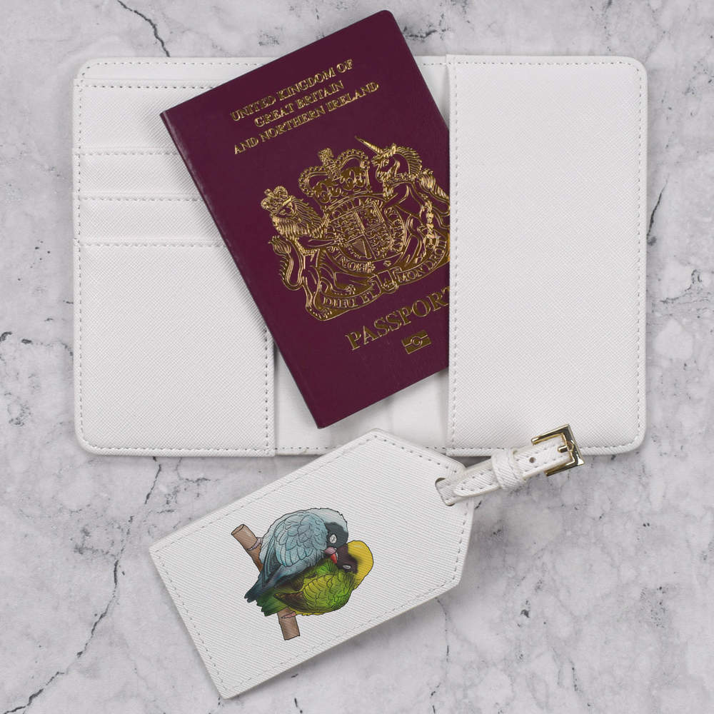 azeeda/PA/PASSPORTSETWHT/PA00015342_03