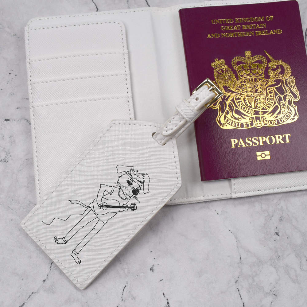 azeeda/PA/PASSPORTSETWHT/PA00018064_06